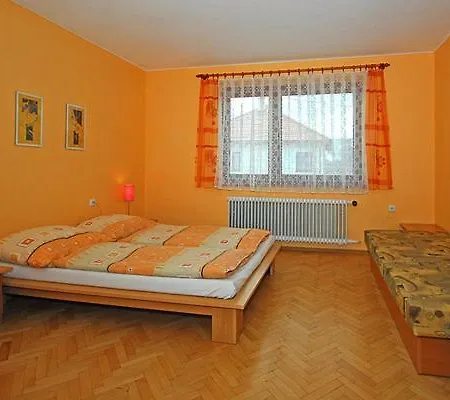 Privat Hriadky * Липтовски-Микулаш